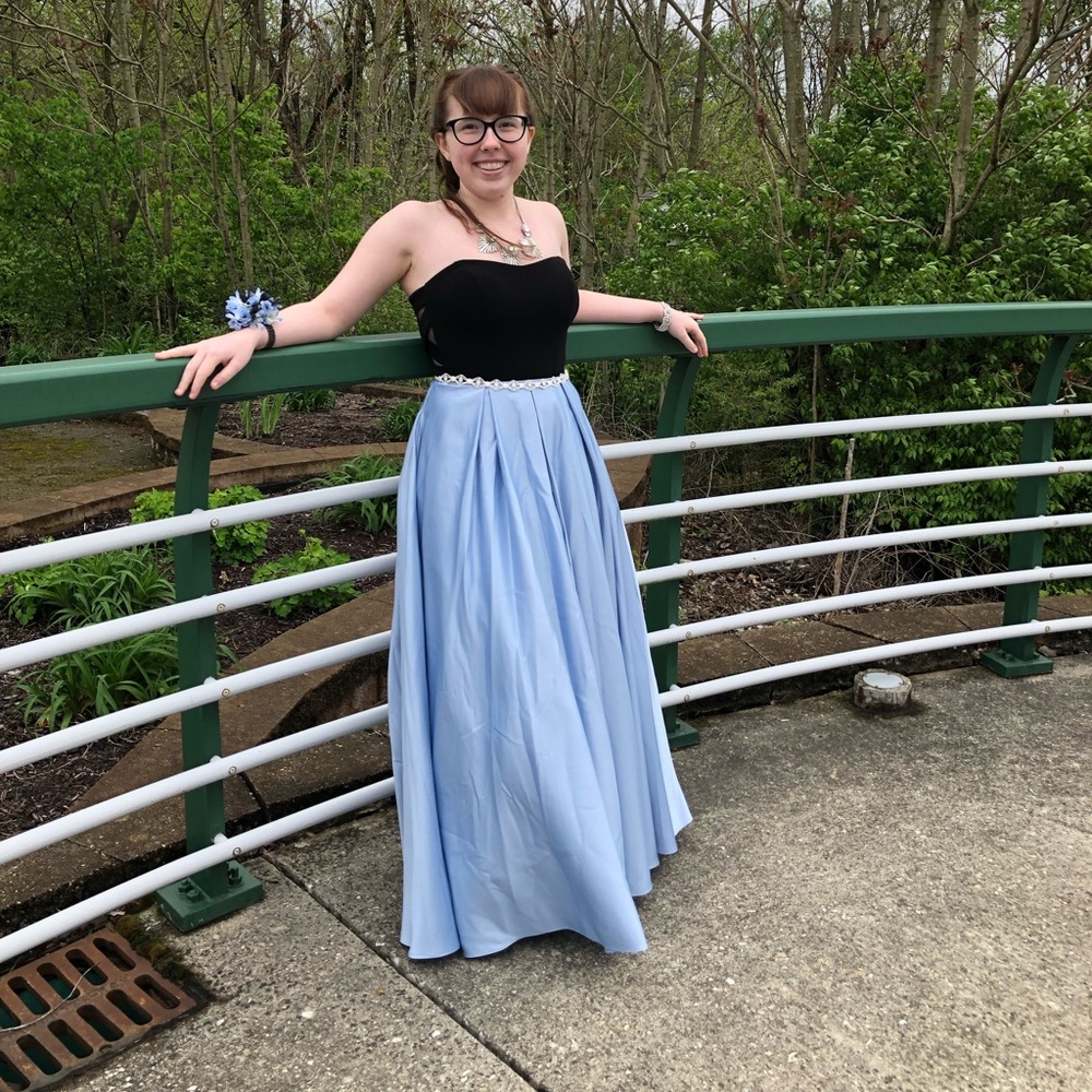 Windsor Full Length Prom/Formal Dress